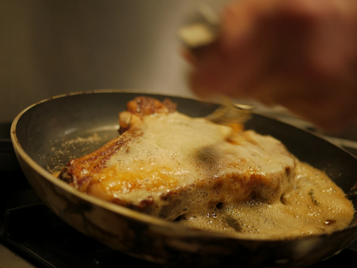 Cuisson précise des viandes chez Carnivore